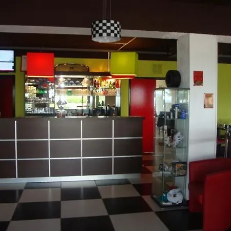 Hotel Kyriad Montluçon - Victor