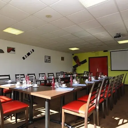 Kyriad Montluçon - Victor Saint-Victor-des-Oules