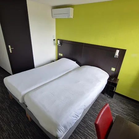 Hotel Kyriad Montluçon - Victor Saint-Victor-des-Oules