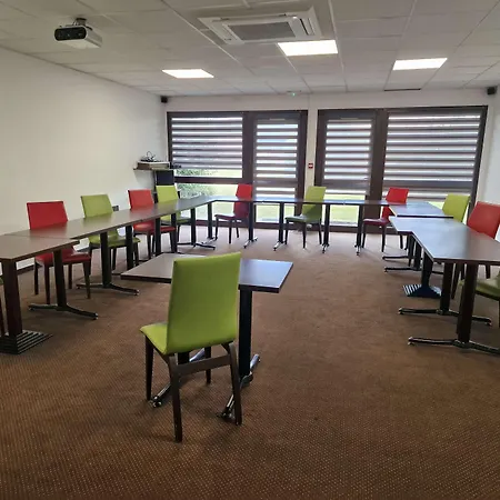 Kyriad Montluçon - Victor 3* Saint-Victor-des-Oules