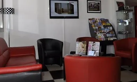 Kyriad Montluçon - Victor Hotel Saint-Victor-des-Oules