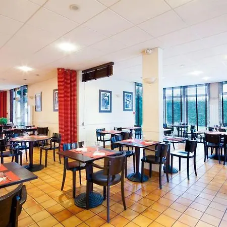 Hotel Kyriad Montluçon - Victor Saint-Victor-des-Oules