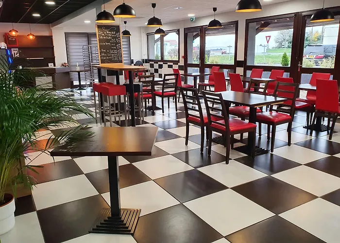 Kyriad Montlucon - Victor